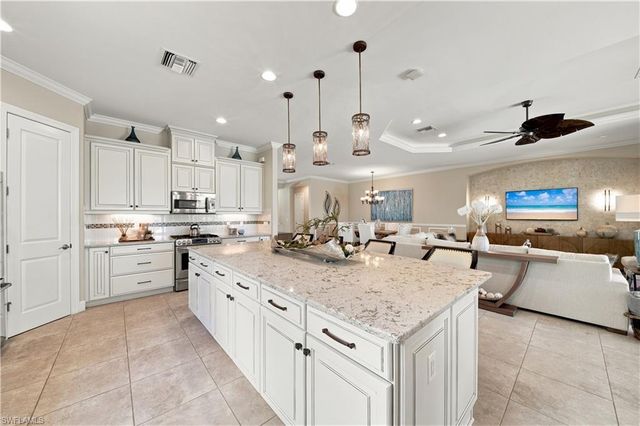 9256 Rialto LN, Naples, FL 34119