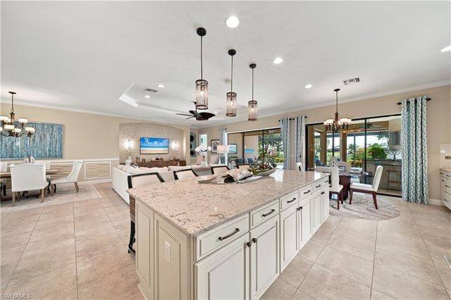 9256 Rialto LN, Naples, FL 34119
