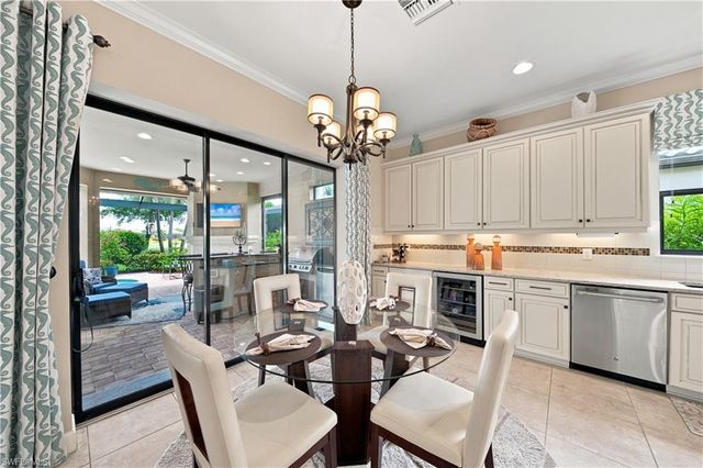 9256 Rialto LN, Naples, FL 34119
