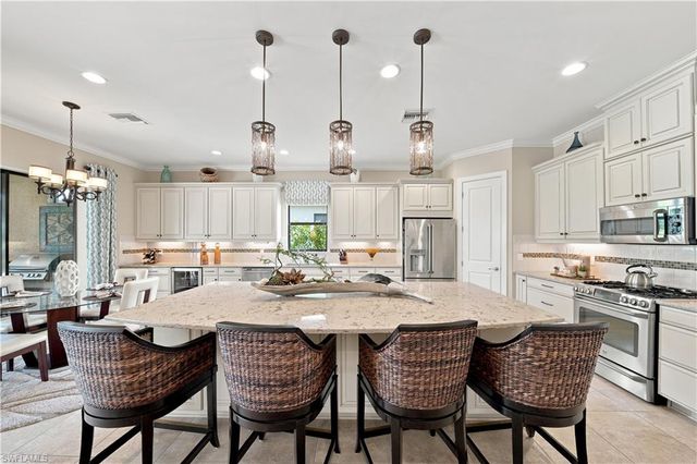 9256 Rialto LN, Naples, FL 34119