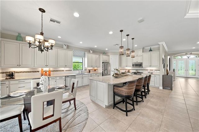 9256 Rialto LN, Naples, FL 34119