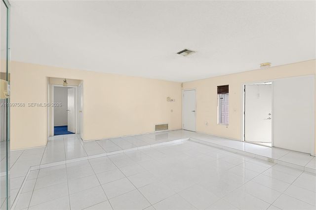 11500 NW 42nd St, Sunrise, FL 33323