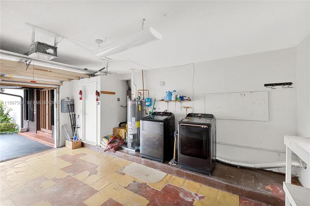 11500 NW 42nd St, Sunrise, FL 33323