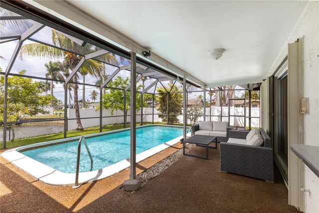 11500 NW 42nd St, Sunrise, FL 33323