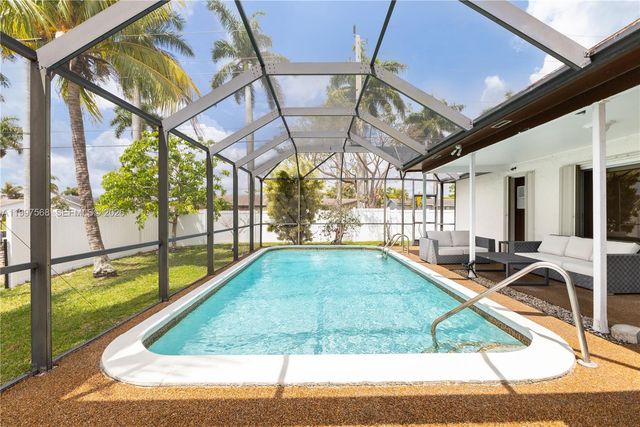 11500 NW 42nd St, Sunrise, FL 33323