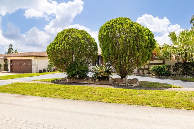 11500 NW 42nd St, Sunrise, FL 33323