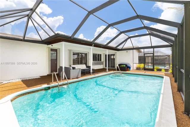 11500 NW 42nd St, Sunrise, FL 33323