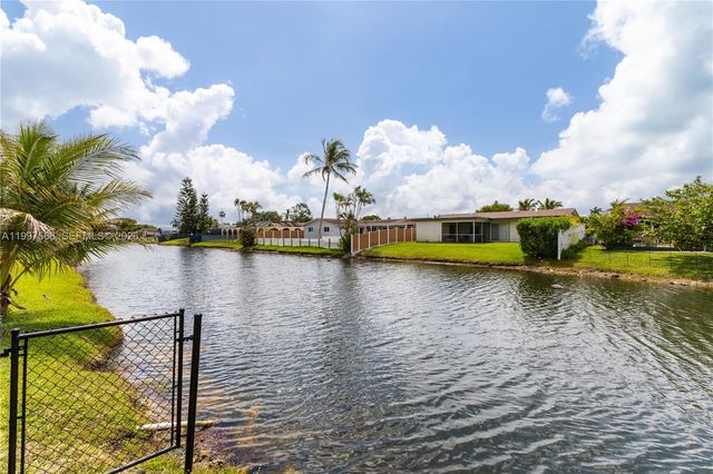 11500 NW 42nd St, Sunrise, FL 33323