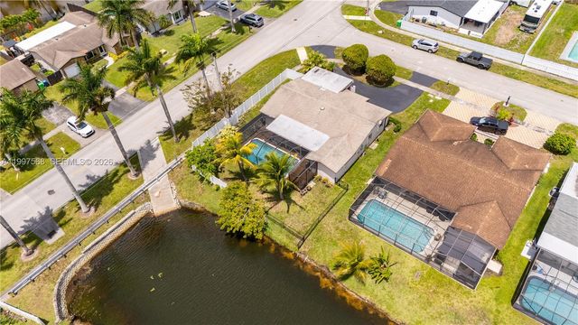 11500 NW 42nd St, Sunrise, FL 33323