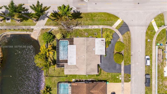 11500 NW 42nd St, Sunrise, FL 33323