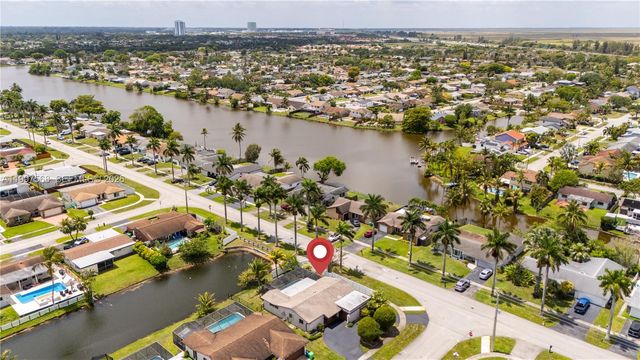 11500 NW 42nd St, Sunrise, FL 33323