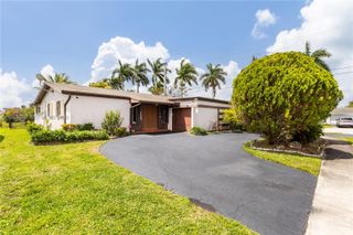 11500 NW 42nd St, Sunrise, FL 33323