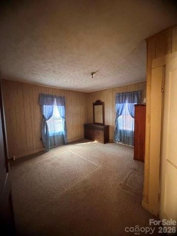 1081 Ashworth Road, Marion, NC 28752