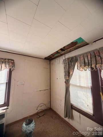 1081 Ashworth Road, Marion, NC 28752
