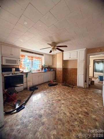 1081 Ashworth Road, Marion, NC 28752