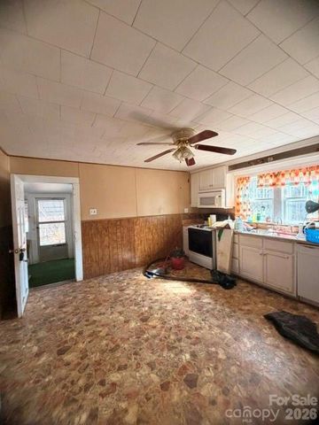 1081 Ashworth Road, Marion, NC 28752