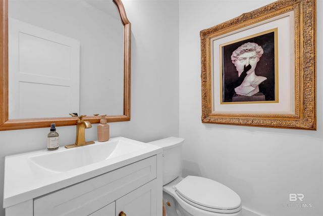 19058 James Road, Gulf Shores, AL 36542