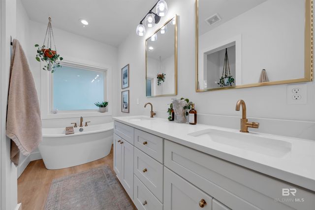 19058 James Road, Gulf Shores, AL 36542