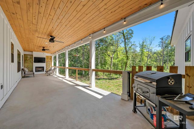 19058 James Road, Gulf Shores, AL 36542