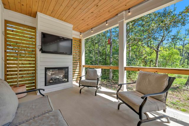 19058 James Road, Gulf Shores, AL 36542