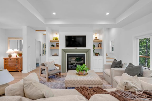 19058 James Road, Gulf Shores, AL 36542