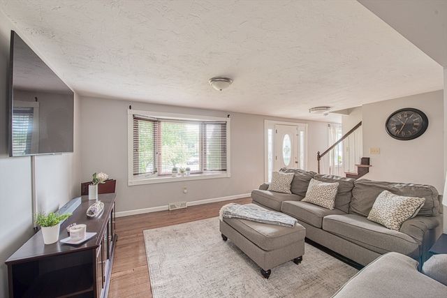 110 William Kelley Rd, Stoughton, MA 02072