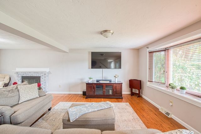 110 William Kelley Rd, Stoughton, MA 02072