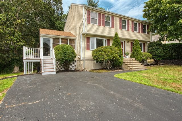110 William Kelley Rd, Stoughton, MA 02072