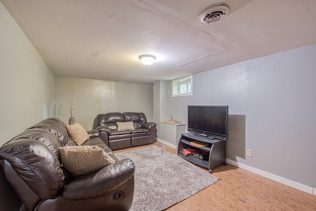 110 William Kelley Rd, Stoughton, MA 02072