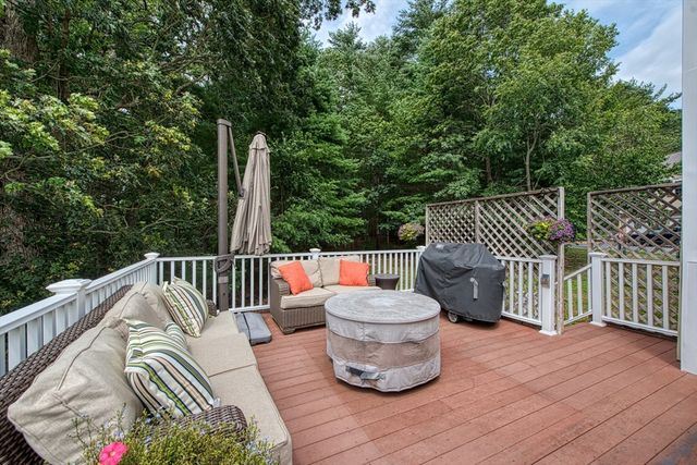110 William Kelley Rd, Stoughton, MA 02072