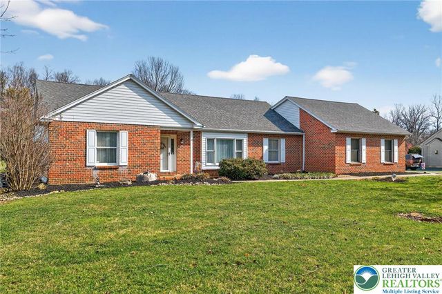 1701 Minesite Road, Lower Macungie Twp, PA 18103