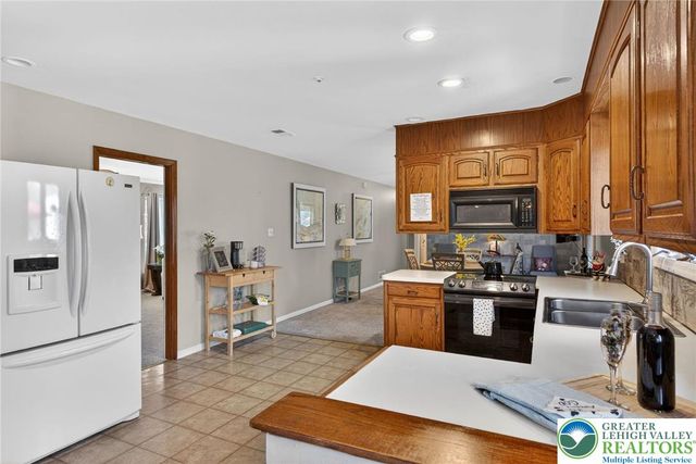 1701 Minesite Road, Lower Macungie Twp, PA 18103