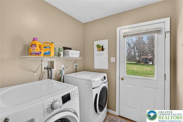 1701 Minesite Road, Lower Macungie Twp, PA 18103