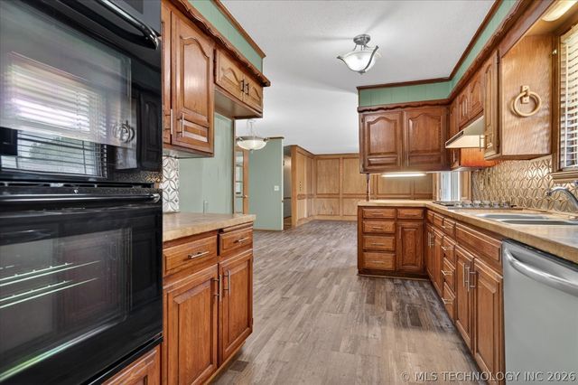 926 Sandstone Drive, Bartlesville, OK 74006