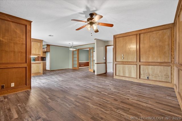 926 Sandstone Drive, Bartlesville, OK 74006
