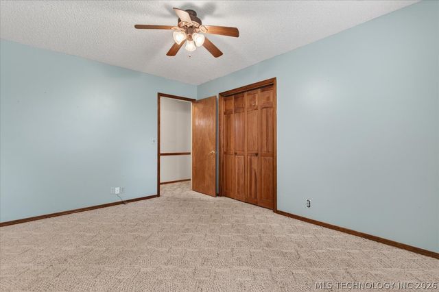 926 Sandstone Drive, Bartlesville, OK 74006