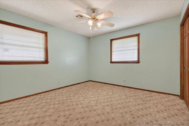 926 Sandstone Drive, Bartlesville, OK 74006