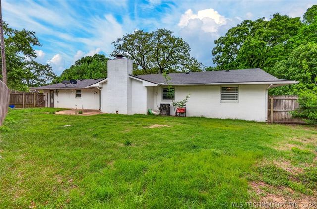926 Sandstone Drive, Bartlesville, OK 74006