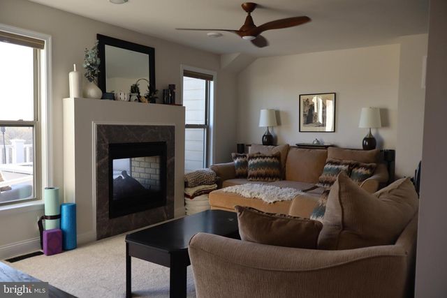 17193 BRANCHED OAK RD, Dumfries, VA 22026