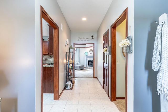 17505 Juniper Lane, Leo, IN 46765