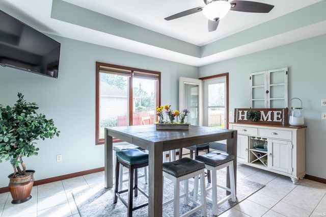 17505 Juniper Lane, Leo, IN 46765