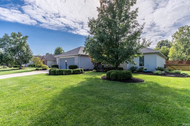 17505 Juniper Lane, Leo, IN 46765