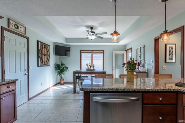 17505 Juniper Lane, Leo, IN 46765