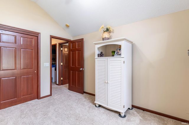 17505 Juniper Lane, Leo, IN 46765
