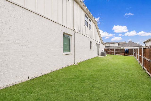 13616 Walsh Avenue, Fort Worth, TX 76008