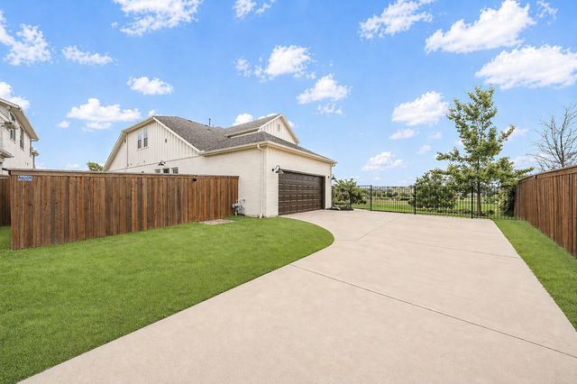 13616 Walsh Avenue, Fort Worth, TX 76008