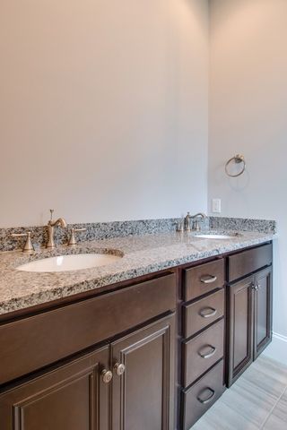 705 Harpeth Knoll Ct, Nashville, TN 37221