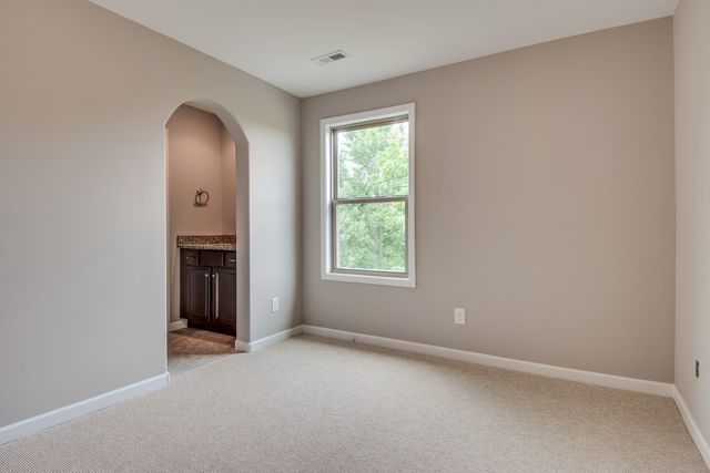 705 Harpeth Knoll Ct, Nashville, TN 37221