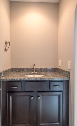 705 Harpeth Knoll Ct, Nashville, TN 37221