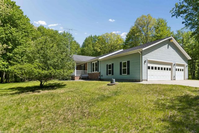 3750 Mclain Road, North Street, MI 48049